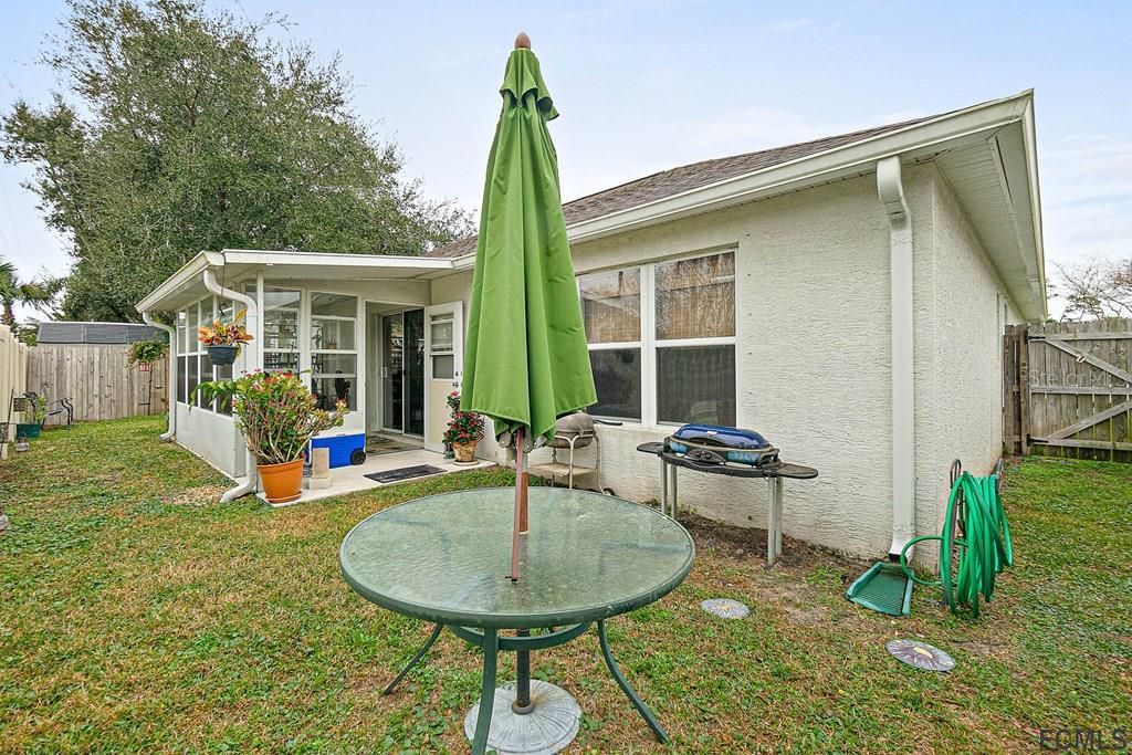 Recently Sold: $215,000 (3 beds, 2 baths, 1426 Square Feet)