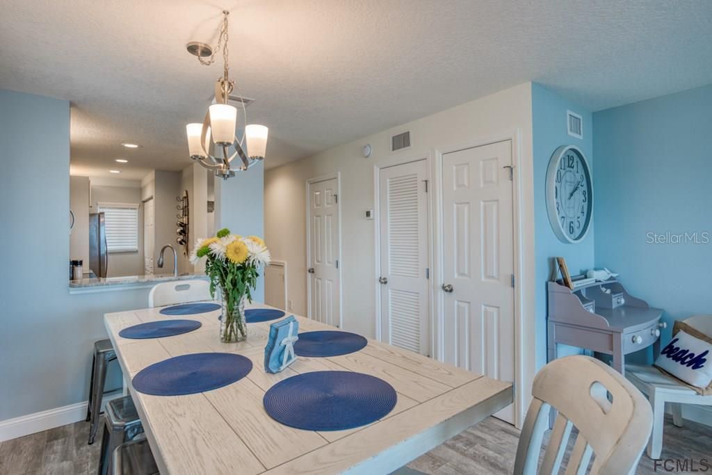 Recently Sold: $499,900 (2 beds, 2 baths, 1064 Square Feet)