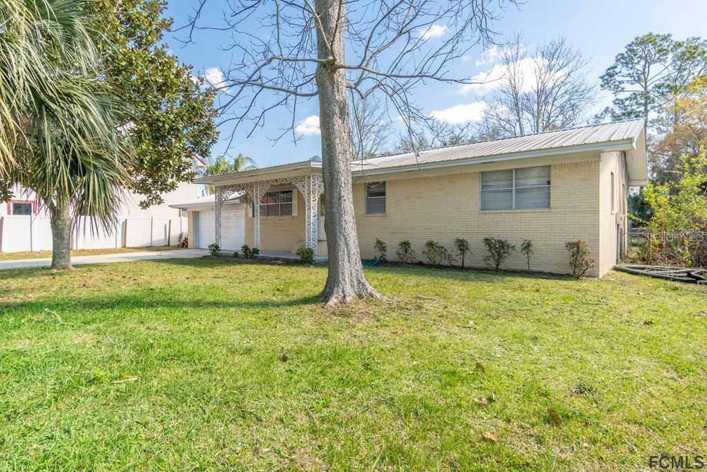 Recently Sold: $340,000 (3 beds, 2 baths, 1584 Square Feet)