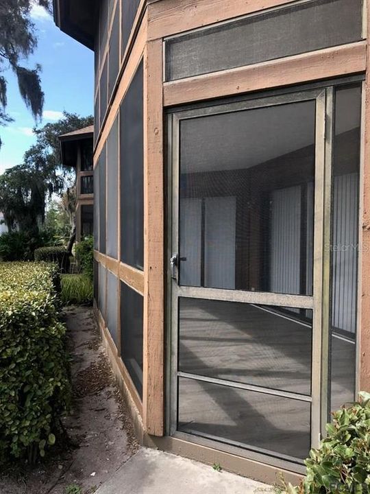 Vendido Recientemente: $163,000 (2 camas, 2 baños, 1098 Pies cuadrados)