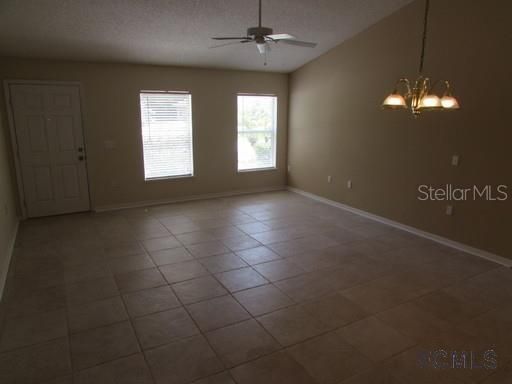 Recently Rented: $1,500 (4 beds, 2 baths, 2095 Square Feet)