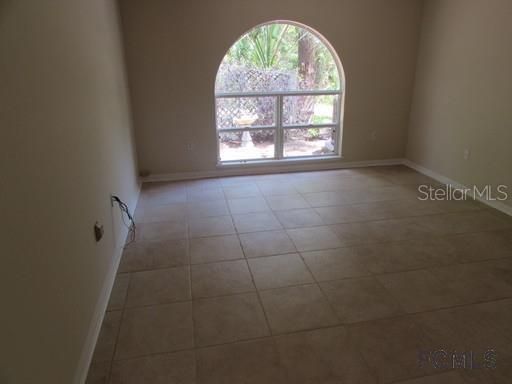 Recently Rented: $1,500 (4 beds, 2 baths, 2095 Square Feet)