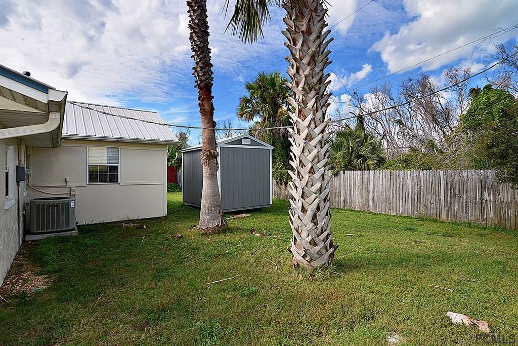 Recently Sold: $240,000 (3 beds, 1 baths, 1249 Square Feet)