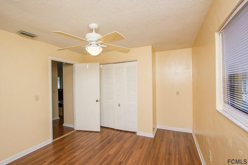 Recently Sold: $168,000 (3 beds, 2 baths, 1249 Square Feet)