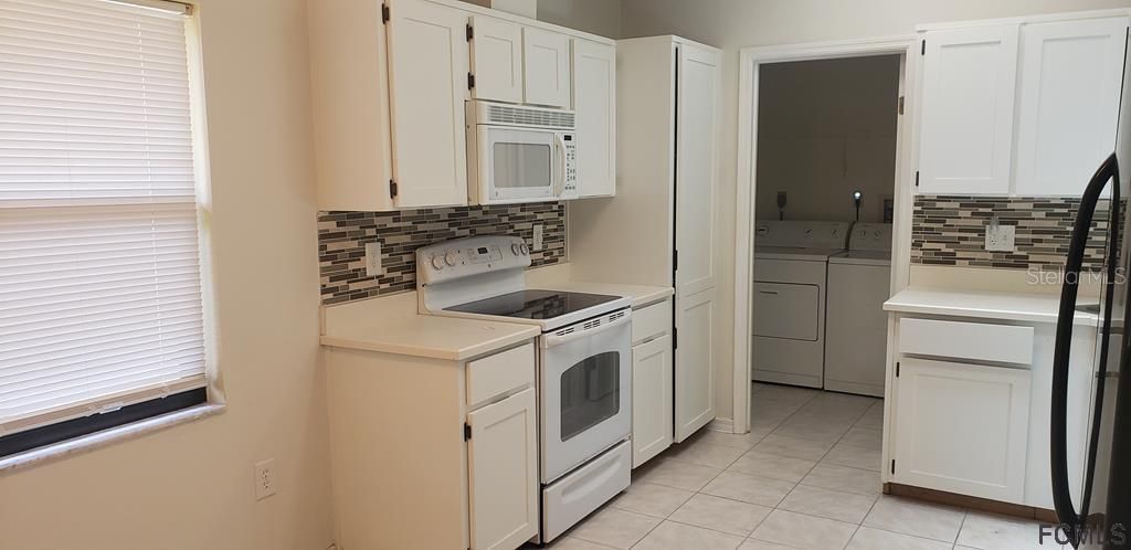 Recently Rented: $1,275 (3 beds, 2 baths, 1396 Square Feet)