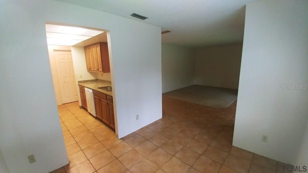 Recently Sold: $110,000 (2 beds, 2 baths, 1006 Square Feet)