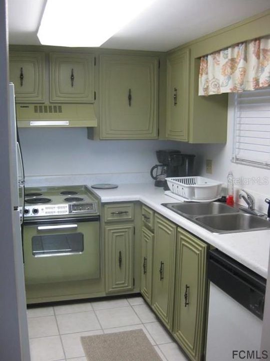 For Rent: $2,900 (2 beds, 2 baths, 1170 Square Feet)