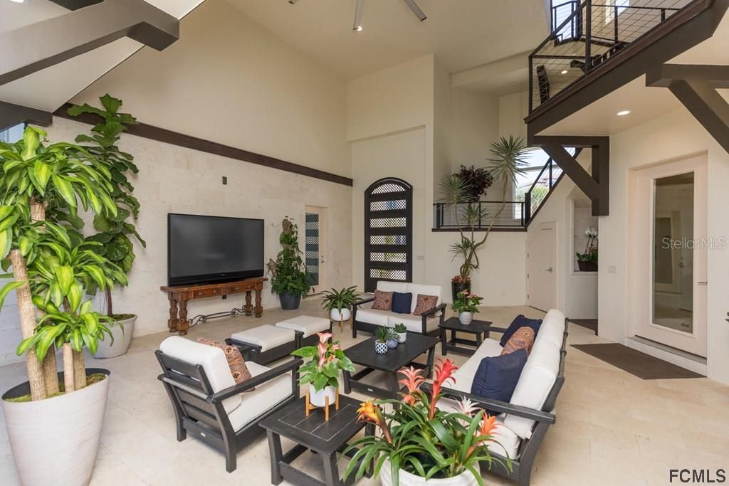 Recently Sold: $3,699,000 (5 beds, 5 baths, 7078 Square Feet)