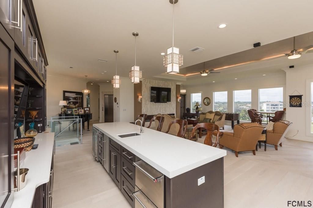 Recently Sold: $3,699,000 (5 beds, 5 baths, 7078 Square Feet)