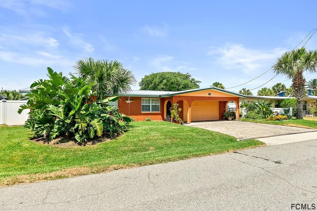 Recently Sold: $410,000 (3 beds, 2 baths, 1362 Square Feet)