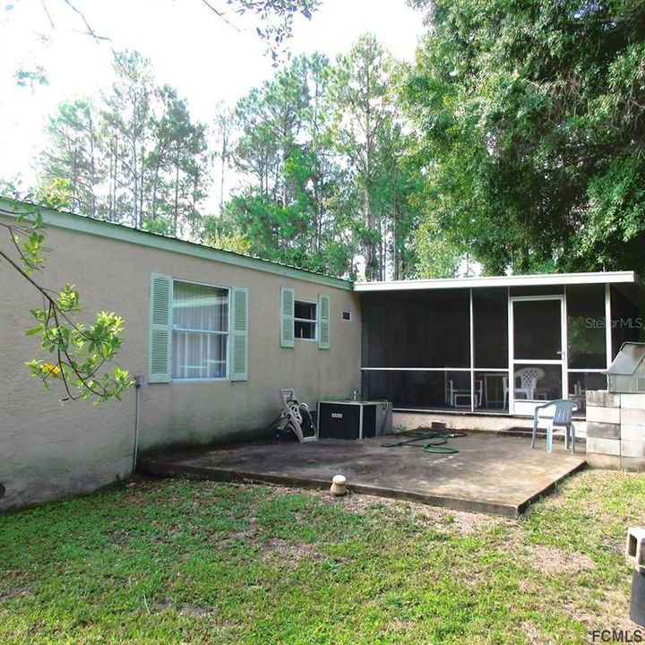 Recently Sold: $125,900 (3 beds, 2 baths, 1128 Square Feet)