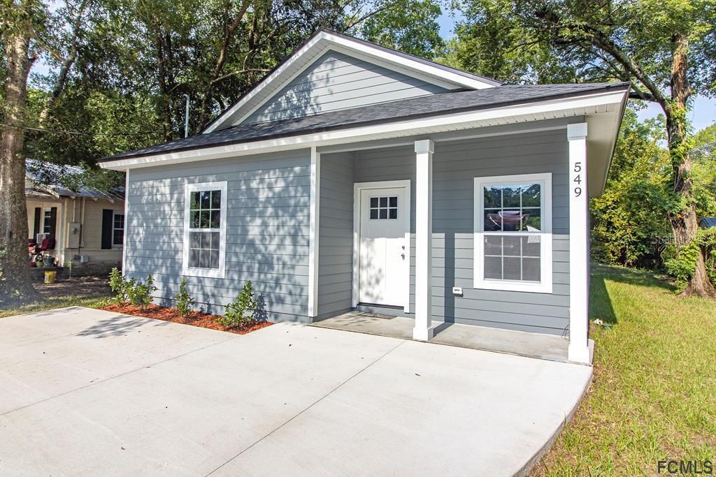 Recently Sold: $165,000 (2 beds, 2 baths, 800 Square Feet)