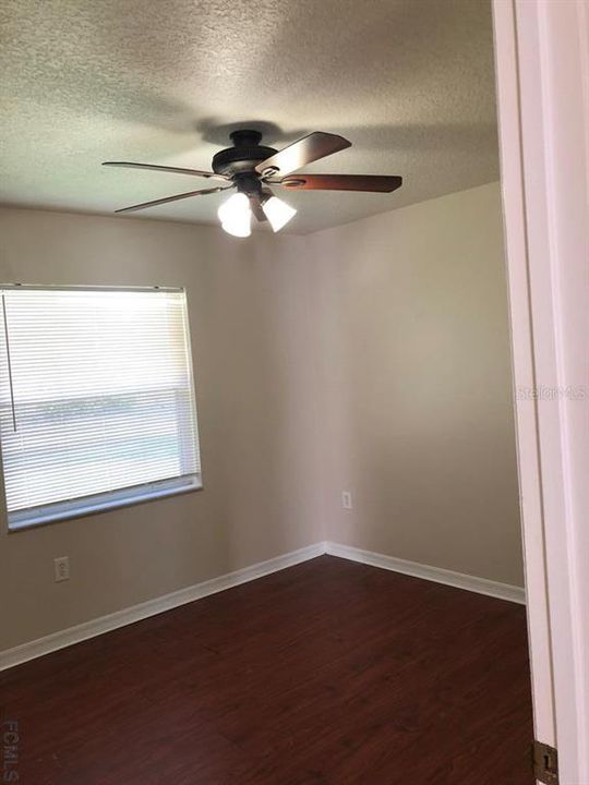 Recently Rented: $1,300 (3 beds, 2 baths, 1399 Square Feet)