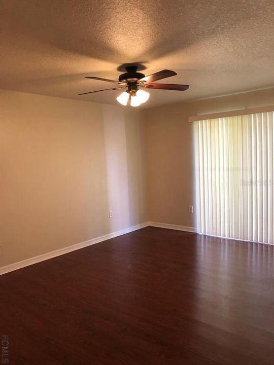 Recently Rented: $1,300 (3 beds, 2 baths, 1399 Square Feet)