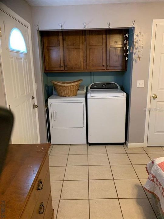 Recently Rented: $1,450 (1 beds, 1 baths, 700 Square Feet)