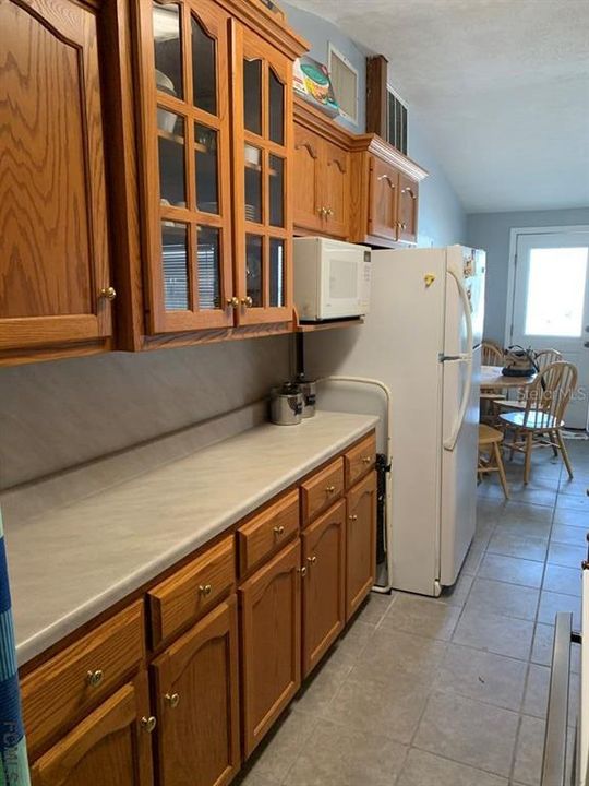 Recently Rented: $1,450 (1 beds, 1 baths, 700 Square Feet)