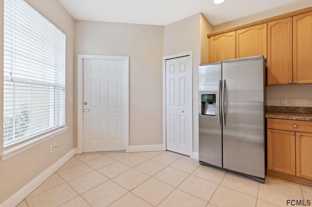 Recently Sold: $210,000 (2 beds, 2 baths, 1335 Square Feet)