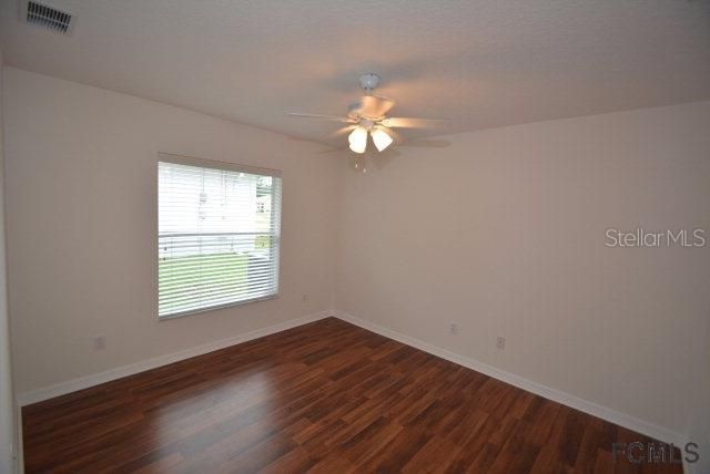 Recently Rented: $1,525 (3 beds, 2 baths, 1724 Square Feet)