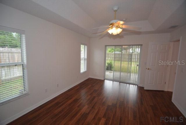 Recently Rented: $1,525 (3 beds, 2 baths, 1724 Square Feet)