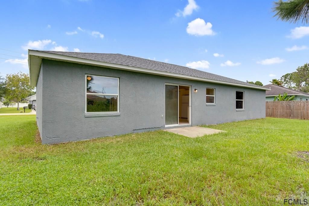 Recently Sold: $180,000 (3 beds, 2 baths, 1308 Square Feet)