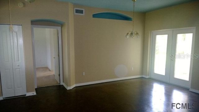 Recently Rented: $1,500 (3 beds, 2 baths, 1804 Square Feet)