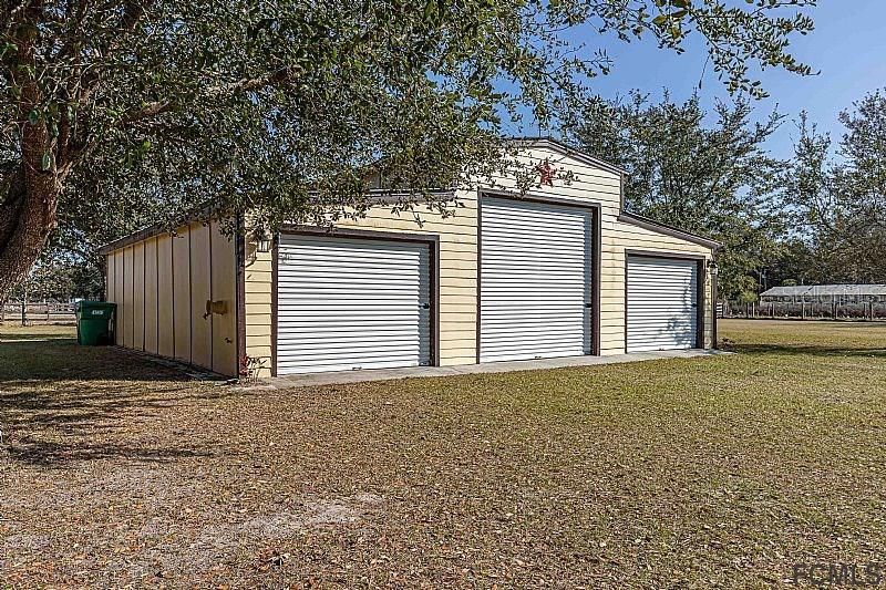 Recently Sold: $325,000 (3 beds, 2 baths, 1488 Square Feet)