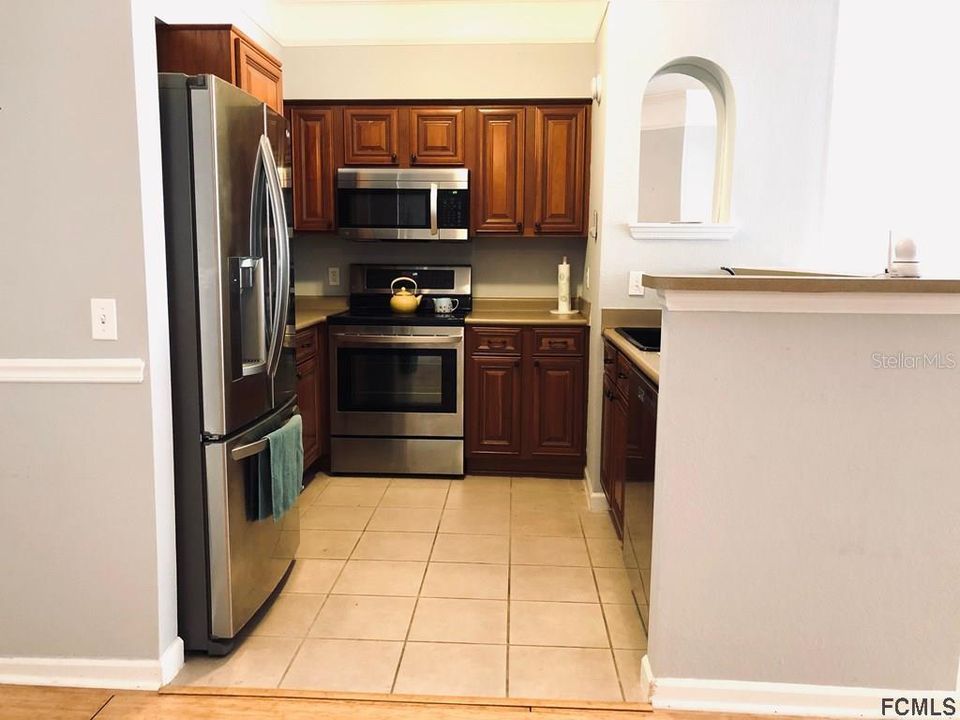 Recently Sold: $137,000 (1 beds, 1 baths, 920 Square Feet)