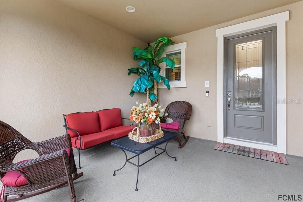 Recently Sold: $365,000 (3 beds, 2 baths, 2211 Square Feet)