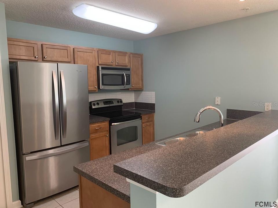 Recently Sold: $145,900 (2 beds, 2 baths, 940 Square Feet)
