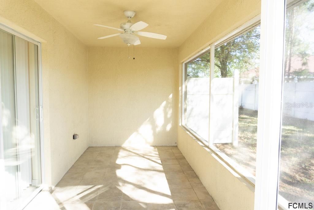 Recently Rented: $1,300 (3 beds, 2 baths, 1524 Square Feet)