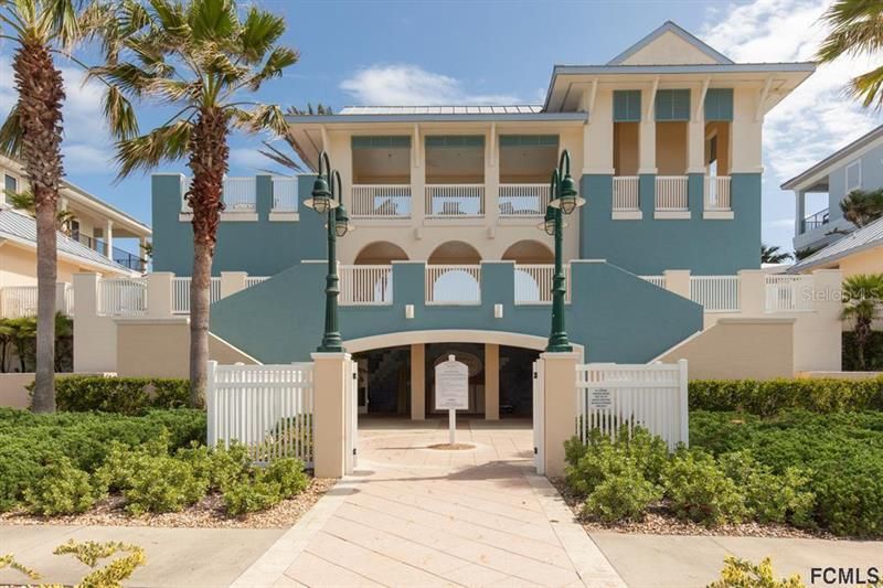 Recently Sold: $2,000,000 (6 beds, 6 baths, 4955 Square Feet)