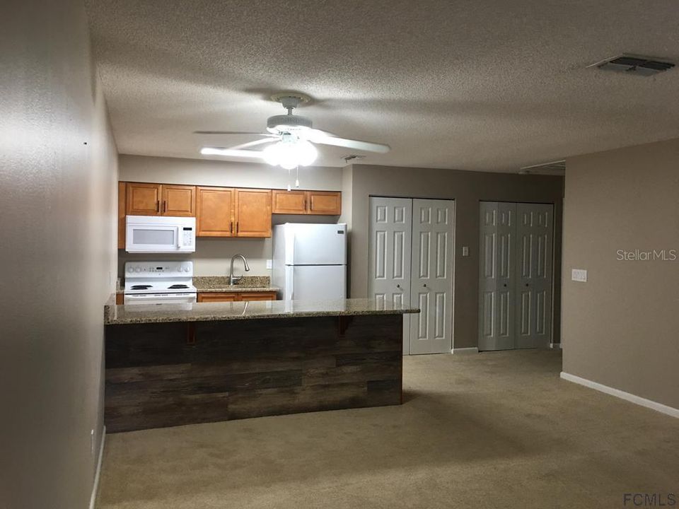 Recently Rented: $900 (1 beds, 1 baths, 762 Square Feet)