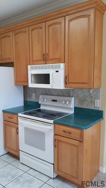 Recently Rented: $1,850 (3 beds, 2 baths, 1665 Square Feet)