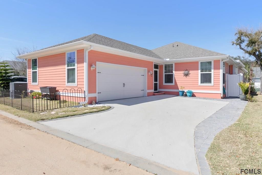 Recently Sold: $559,000 (3 beds, 2 baths, 2028 Square Feet)