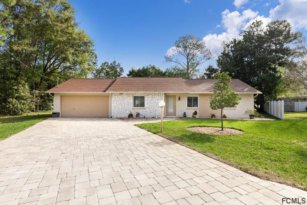 Recently Sold: $229,900 (2 beds, 2 baths, 1292 Square Feet)