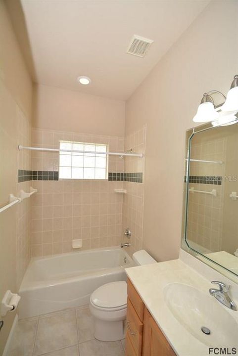 最近租的: $2,550 (3 贝兹, 2 浴室, 1985 平方英尺)