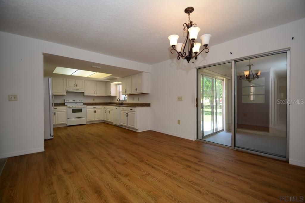 Recently Rented: $2,100 (2 beds, 0 baths, 1202 Square Feet)