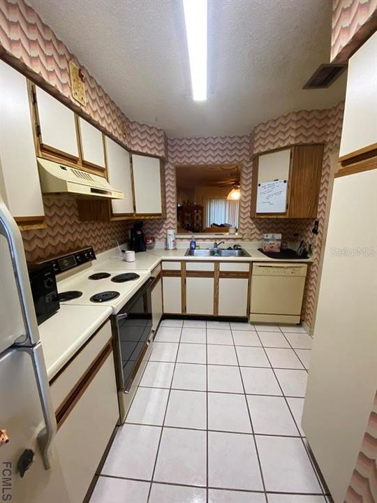 Vendido Recientemente: $130,000 (2 camas, 1 baños, 1078 Pies cuadrados)