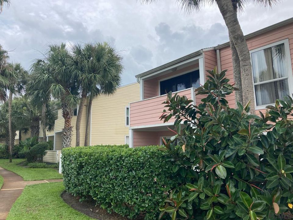 Recently Sold: $265,000 (2 beds, 2 baths, 1044 Square Feet)