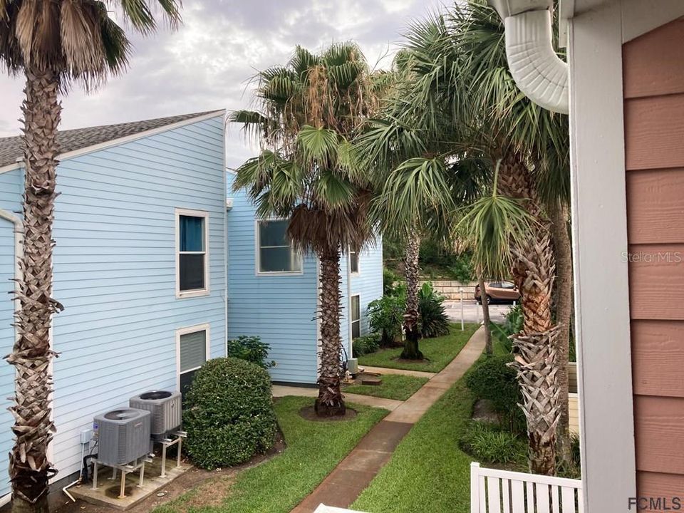 Recently Sold: $265,000 (2 beds, 2 baths, 1044 Square Feet)