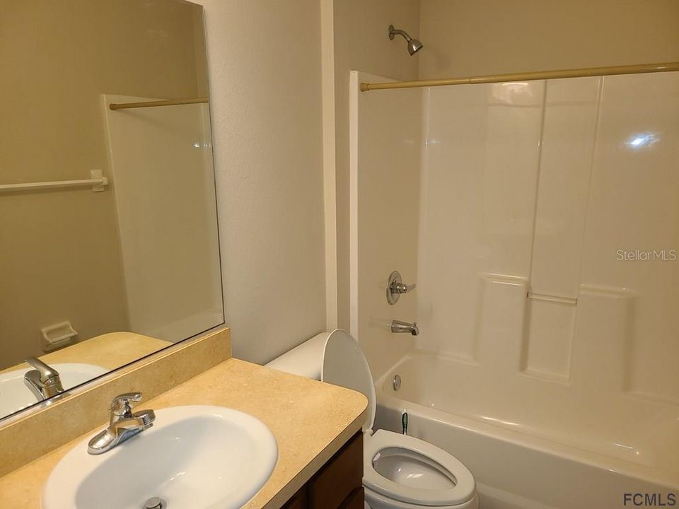 Недавно арендовано: $2,000 (5 спален, 3 ванн, 2483 Квадратных фут)