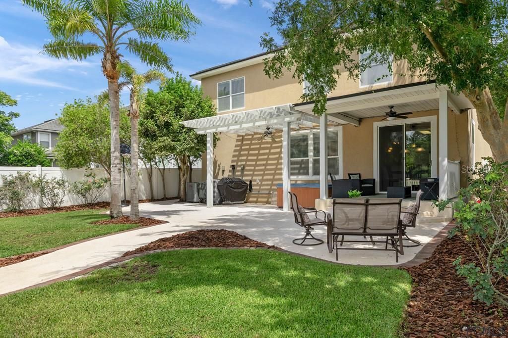 Recently Sold: $435,000 (5 beds, 4 baths, 3129 Square Feet)