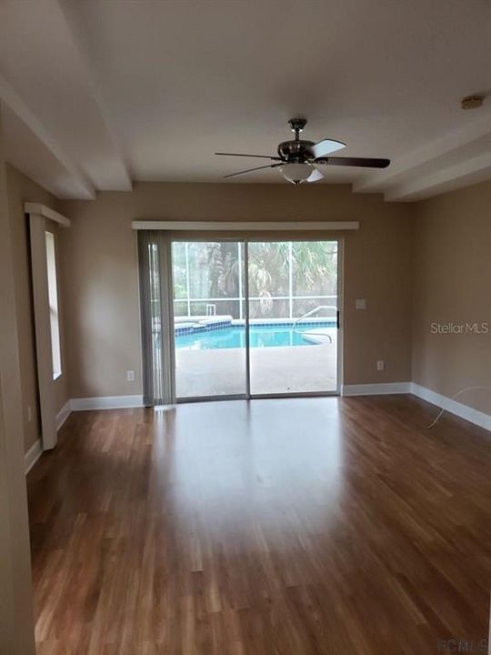 Recently Rented: $2,500 (4 beds, 3 baths, 2512 Square Feet)