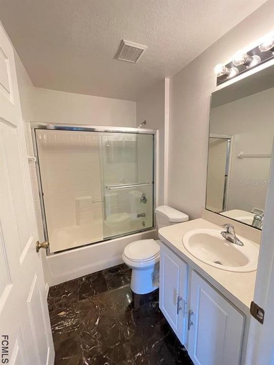 最近租的: $1,600 (3 贝兹, 2 浴室, 1212 平方英尺)