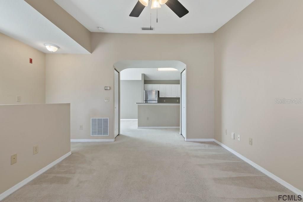 Recently Sold: $195,000 (1 beds, 1 baths, 910 Square Feet)
