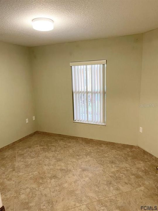 Recently Rented: $1,350 (2 beds, 2 baths, 951 Square Feet)