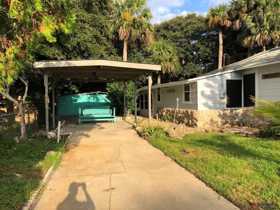 Recently Rented: $2,200 (3 beds, 2 baths, 1264 Square Feet)