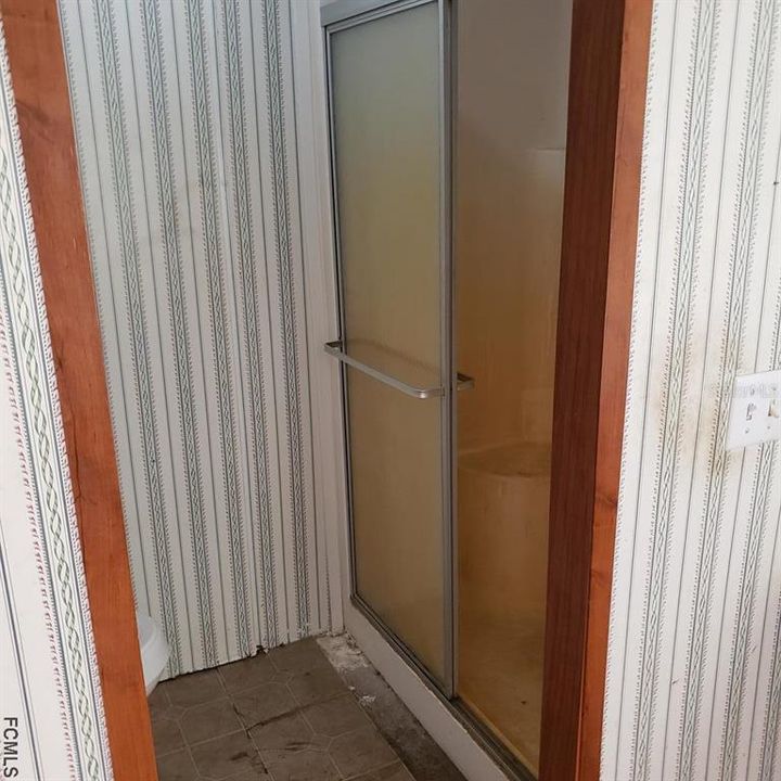 Vendido Recientemente: $150,000 (3 camas, 2 baños, 1216 Pies cuadrados)