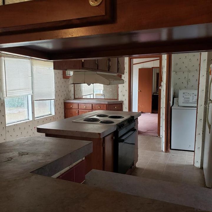 Vendido Recientemente: $150,000 (3 camas, 2 baños, 1216 Pies cuadrados)