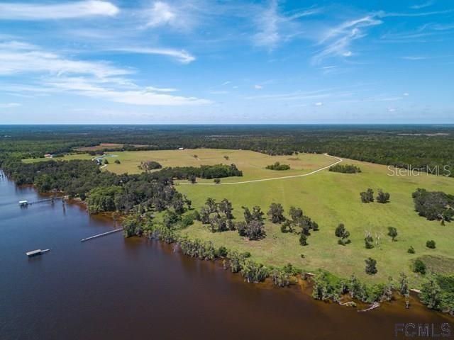 Vendido Recientemente: $360,000 (8.79 acres)